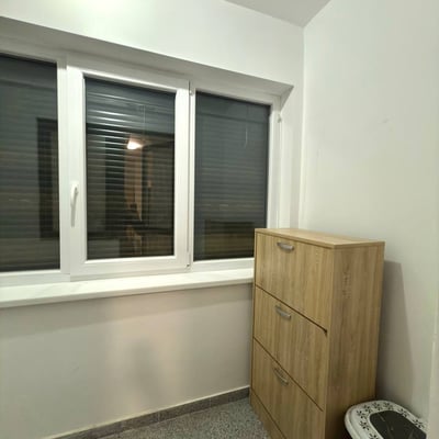 Location d’un appartement récent et confortable de 2 pièces, quartier Chiajna, Bucarest, Roumanie